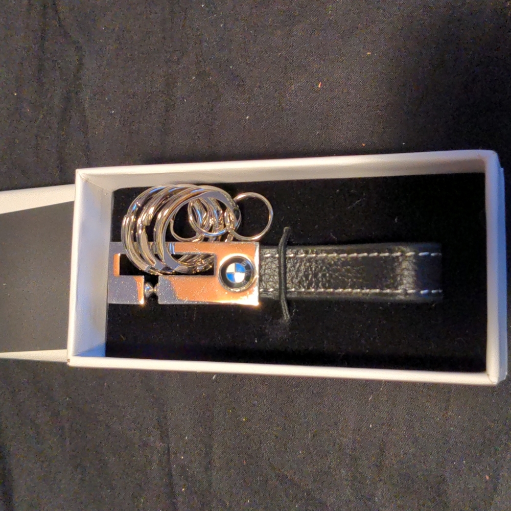 NWT! Unisex BMW Leather Key Holder Black With Silver Hardware and Logo